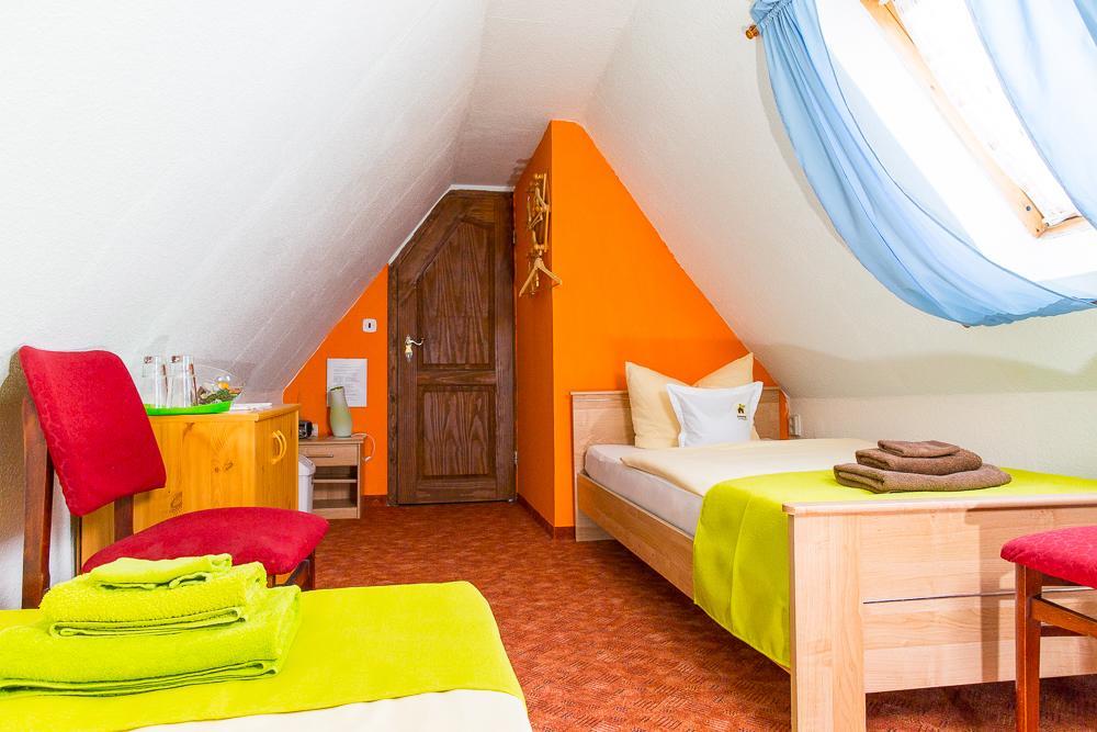 Kraeuterhotel Garni Zur Klostergrotte Nohra  Exteriör bild