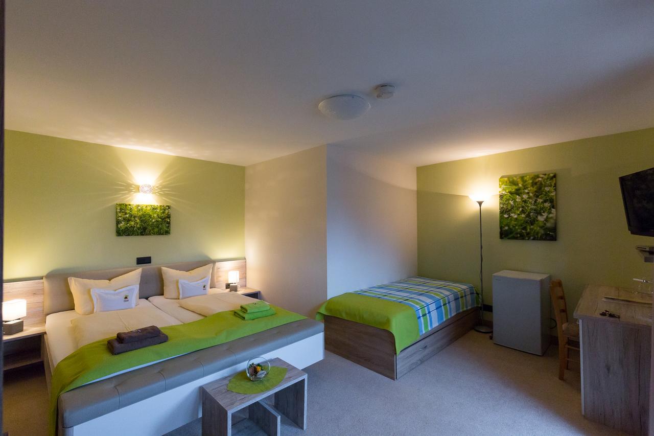 Kraeuterhotel Garni Zur Klostergrotte Nohra  Exteriör bild