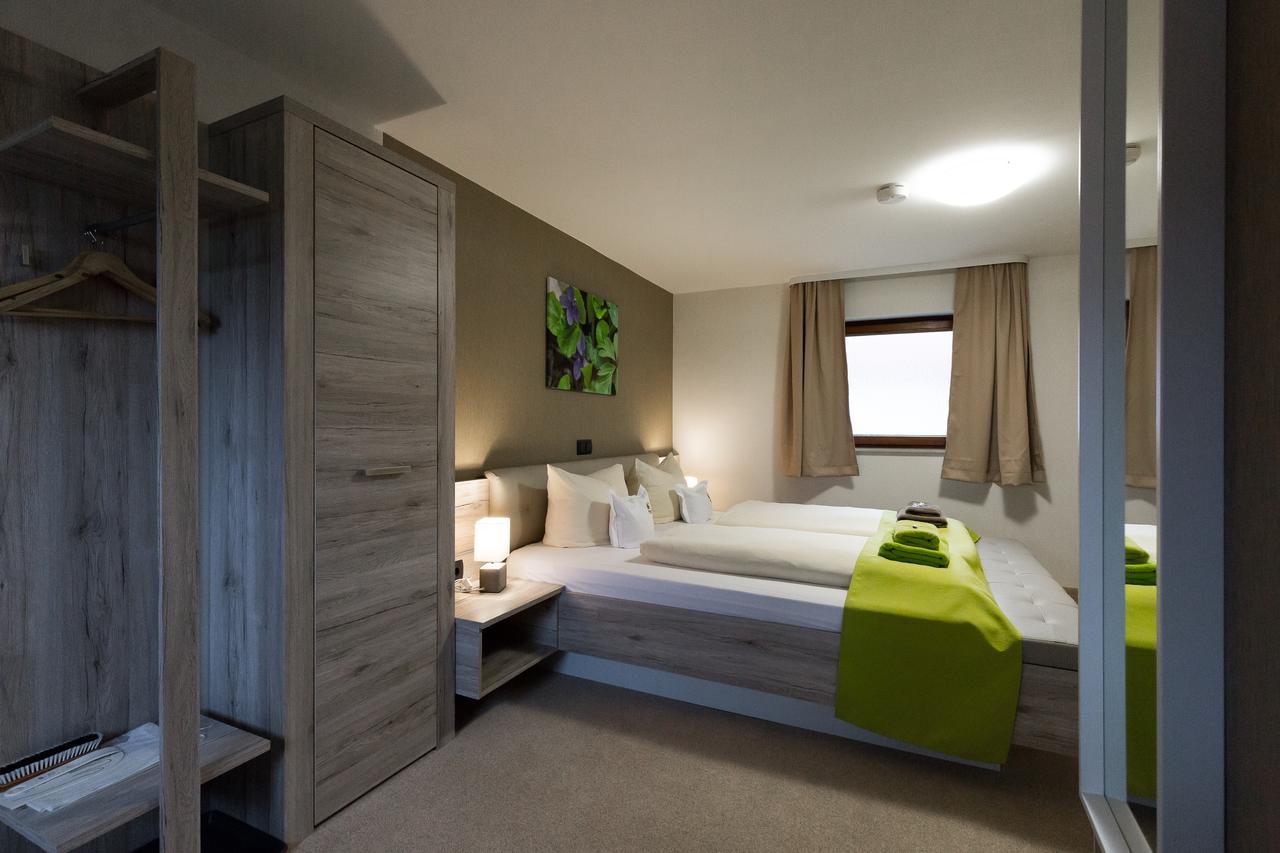 Kraeuterhotel Garni Zur Klostergrotte Nohra  Exteriör bild