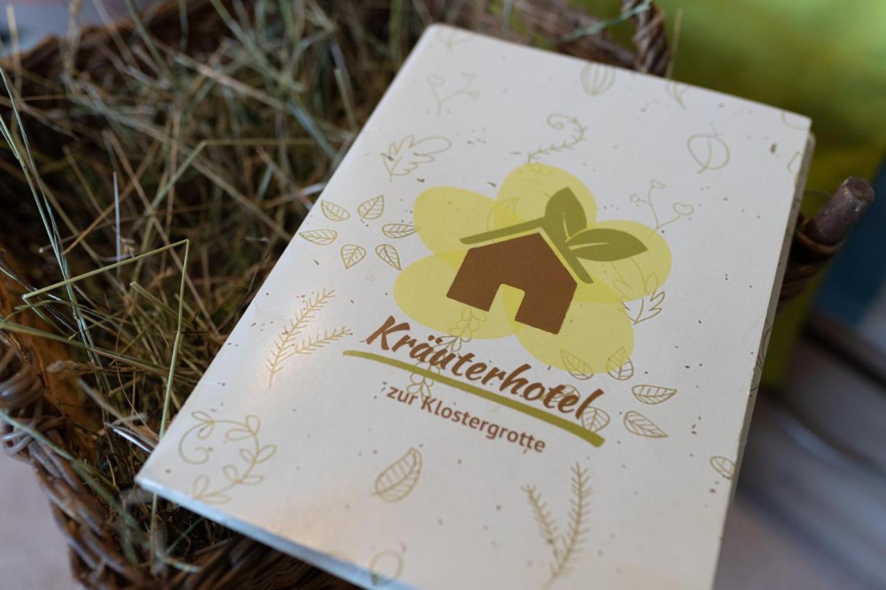 Kraeuterhotel Garni Zur Klostergrotte Nohra  Exteriör bild